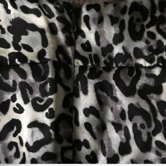 Bebe 100 Percent Silk Leopard Print Skirt - Picture 4 of 5